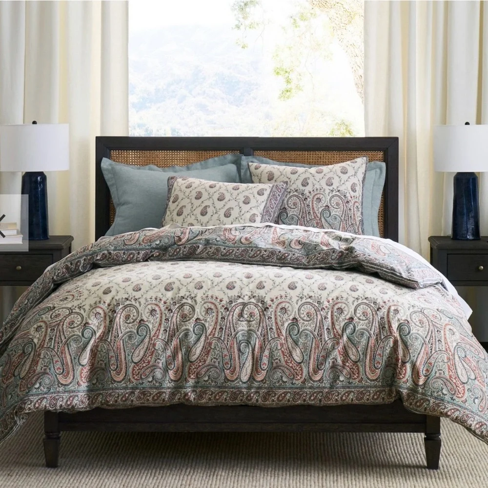 Pottery Barn Quinn Paisley Linen-Cotton Pillow Shams – 1 King & 1 Standard